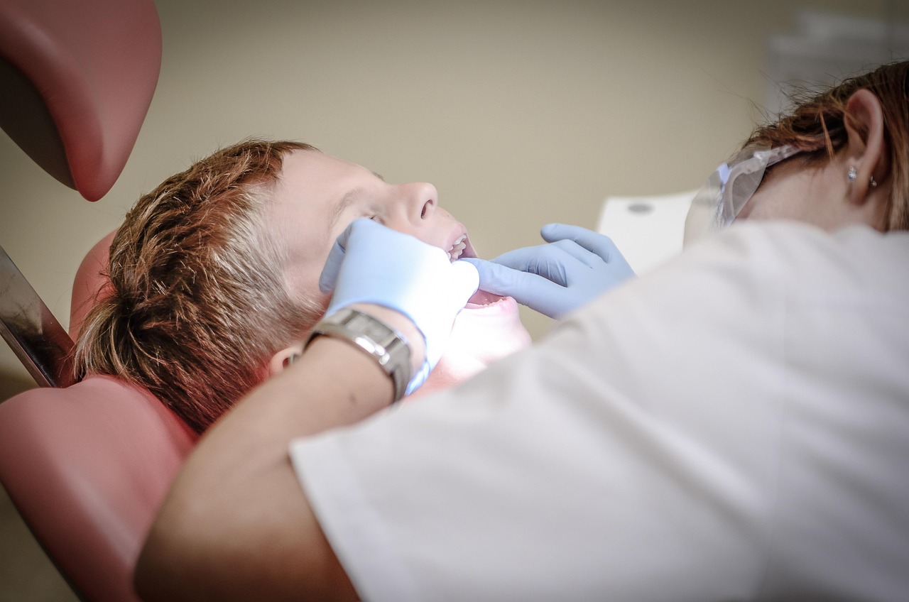 Diş kliniği malzemeleri, tıbbi eldiven, dental koltuk toptan tedarik