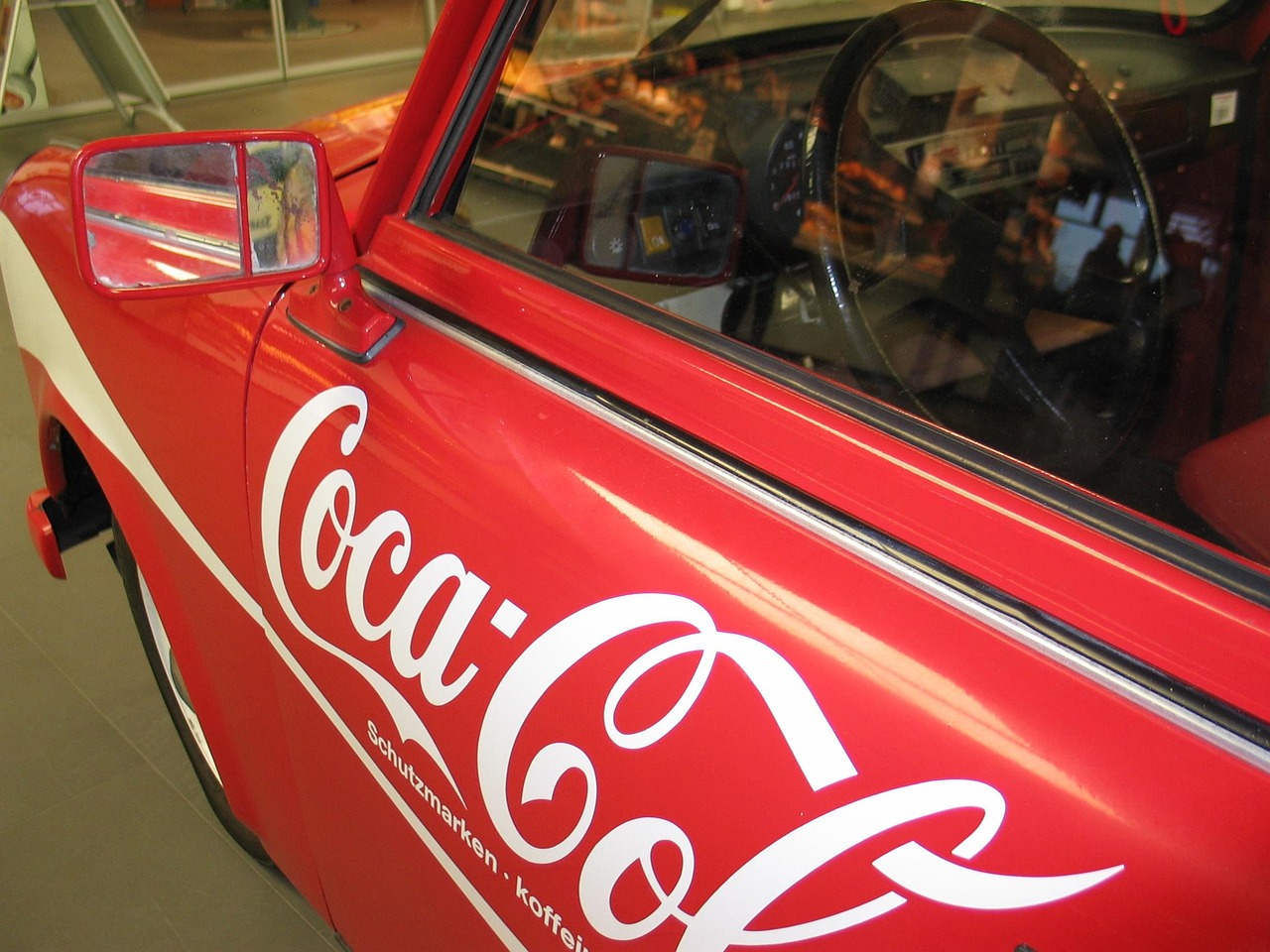 Coca-Cola marka promosyon araçları, kurumsal filo giydirme hizmetleri